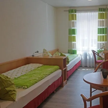 מלון Steakhuesli Hotel- Restaurant