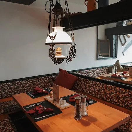 מלון Steakhuesli Hotel- Restaurant שופהיים
