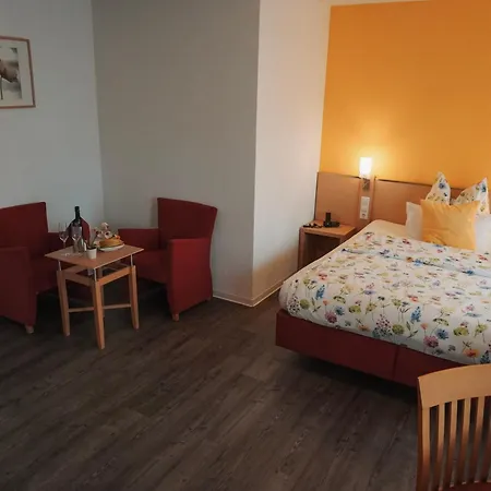 Steakhuesli Hotel- Restaurant מלון *